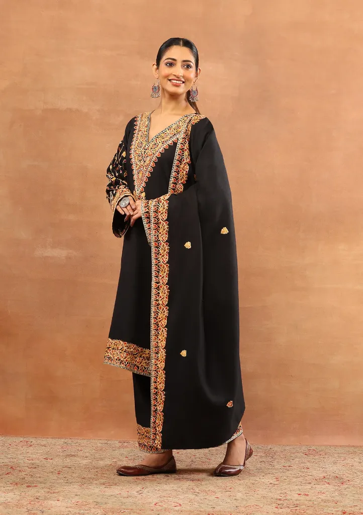 Wool Aari Embroidered Solid Women's 3 PC Long Phiran Set  SIDE VIEW- Black.webp