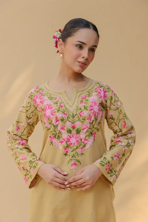 Cotton Kashmiri Aari Kurta Set – Beige with Farsi Bottoms 2.webp