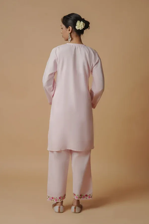 Kashmiri Aari Work Cotton Kurta Set 3.webp