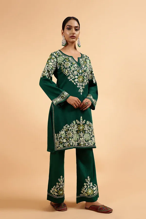 Kashmiri Aari Embroidered Kurta Set with Bellbottom Pants in - Green